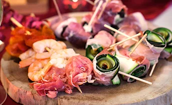 Surf 'n turf borrelprikker