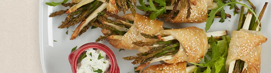 Bladerdeegflapjes met aspergetips en peterseliecrème