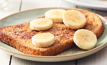 Wentelteefjes met banaan en kaneelsuiker