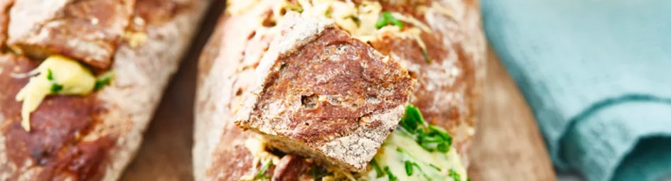 Gevuld kaasbrood