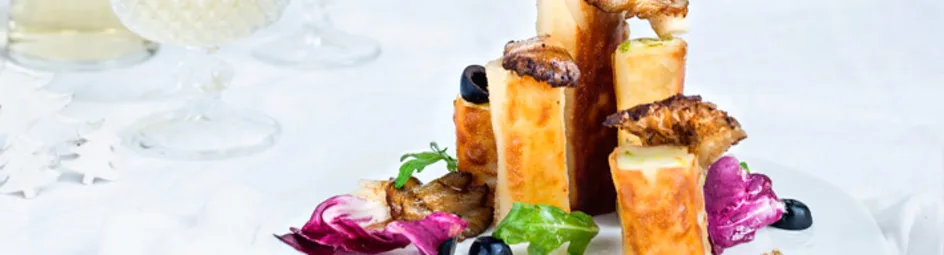 Krokante aardappel-preimousseline met pecannotensaus en oesterzwammen