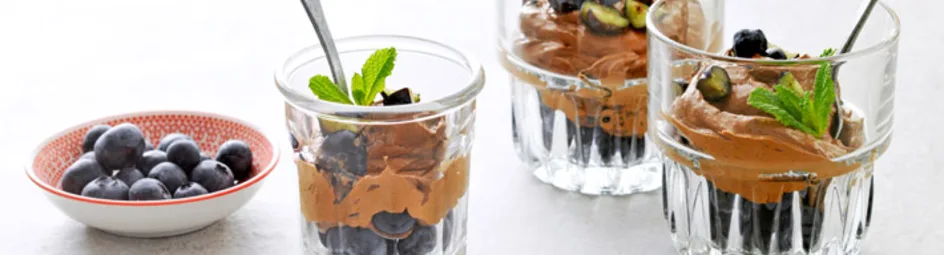 Chocopasta mousse met blauwe bessen