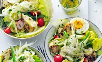 Herfstsalade met appel en ei