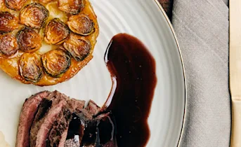 Spruit tatin met hertenbiefstuk