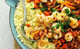 Spaanse stoof met wortel en garnalen