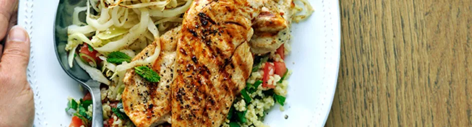 Knapperige witte kool met tabouleh