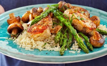 Varkenshaas met champignons en asperges