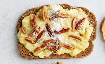 Boterham met kokos en noot