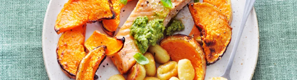 Pestozalm met pompoenparten
