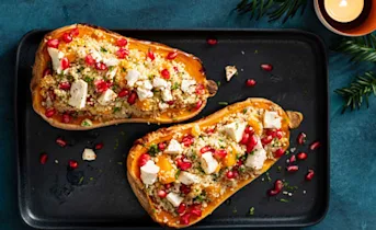 Gevulde pompoen met feta en granaatappel