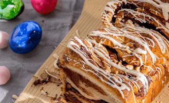 Chocoladebrood met hazelnoten en witte chocolade