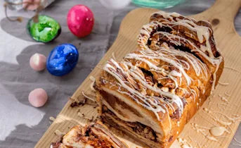 Chocoladebrood met hazelnoten en witte chocolade