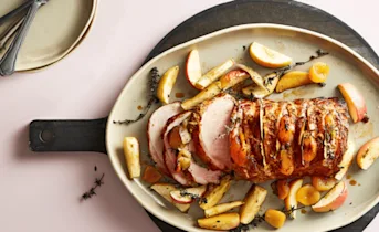 Varkensrollade met abrikozen, appel en tijm