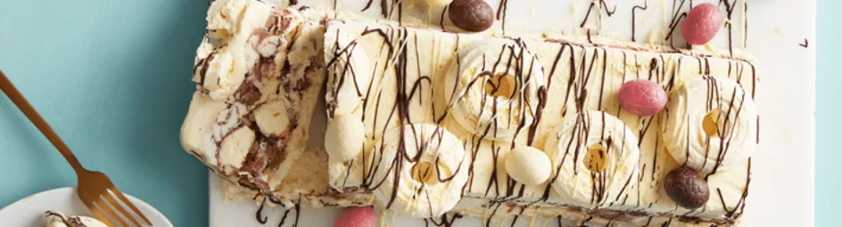 Triple chocolate meringue ijstaart