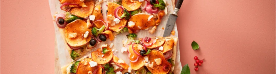 Winterse plaattaart met pompoen en broccoli