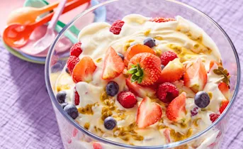 Feestelijke ontbijttrifle