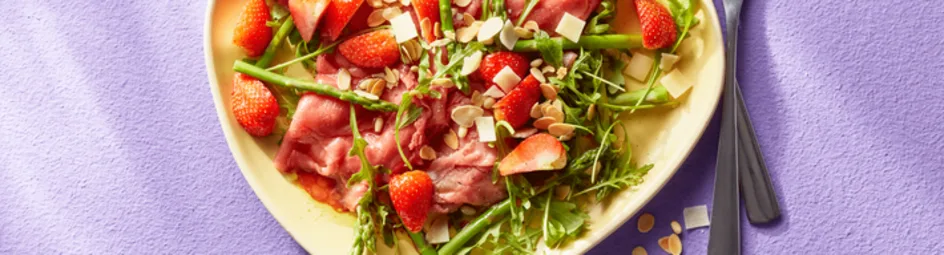Carpacciosalade met aardbeien