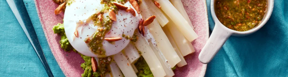 Witte asperges met burrata