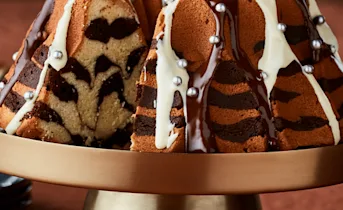 Zebracake met chocoladedrip