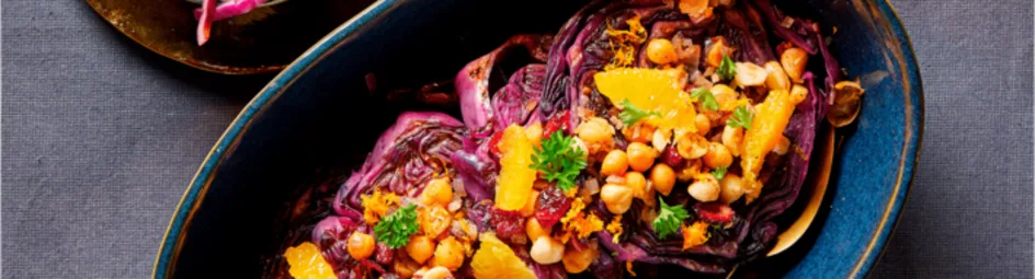 Rode kool steak met hazelnoten en sinaasappel