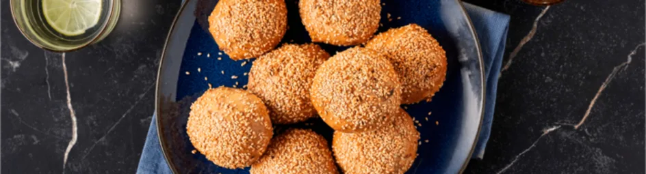 Sesam-walnootbroodjes