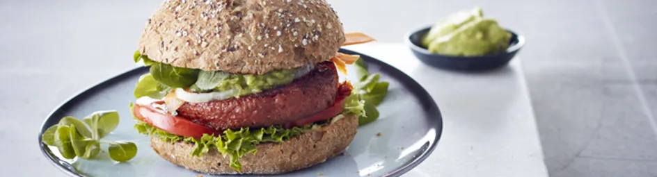 Vegan burgers met guacamole