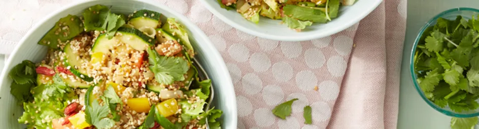 Salade van voorjaarsgroenten