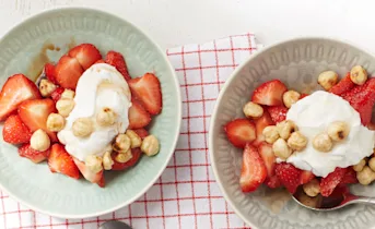 Aardbeien met balsamico en kokosroom