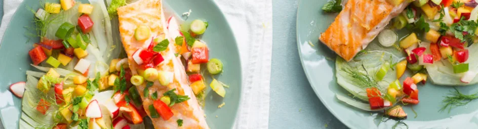 Gegrilde zalm met  venkel en perziksalsa
