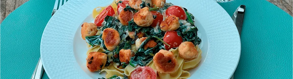 Romige tagliatelle met zalmgehaktballetjes