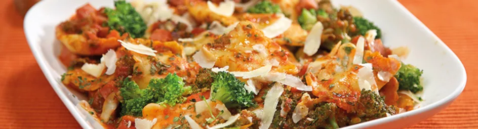 Ravioli met kaas, broccoli en pastasaus