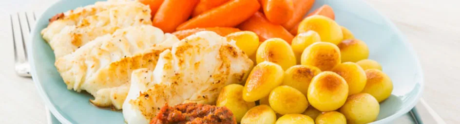 Gebakken kabeljauwfilet met frisse tomatensaus