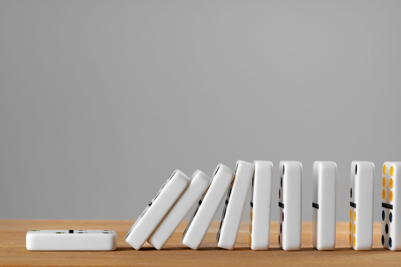 6880a214529ca4d99b2a5900 white-domino-dice-on-a-wooden-table-2025-02-24-16-06-45-utc (1)-p-1600