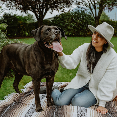 NF-Dog-Owner-Picnic-Petting