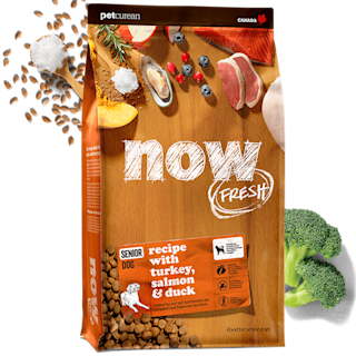 NF - product promo - NOW FRESH Senior Dog Recipe with coconut oil and broccoli - USA
