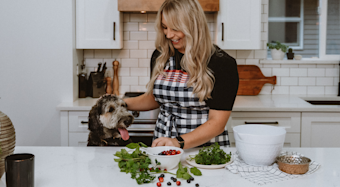 NF - Blog - NF_Dog_Kitchen_Cooking with Mom_1121