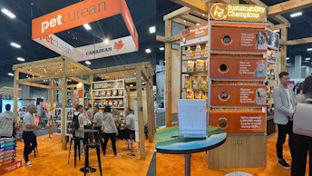 Petcurean booth at SuperZoo trade show