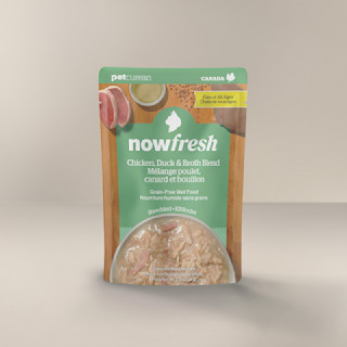 Now Fresh Chicken, Duck & Broth Blend wet cat food