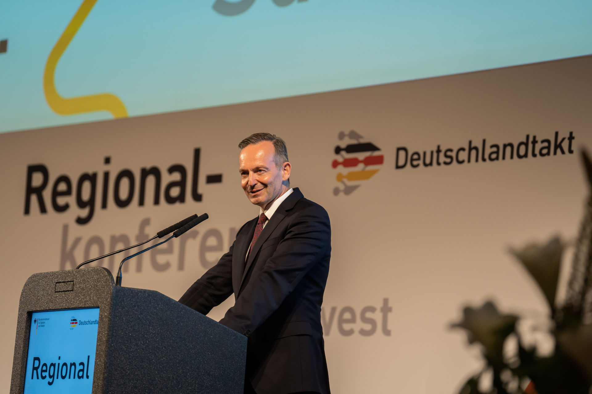 Bundesminister Dr. Volker Wissing spricht auf der Regionalkonferenz Süd-West