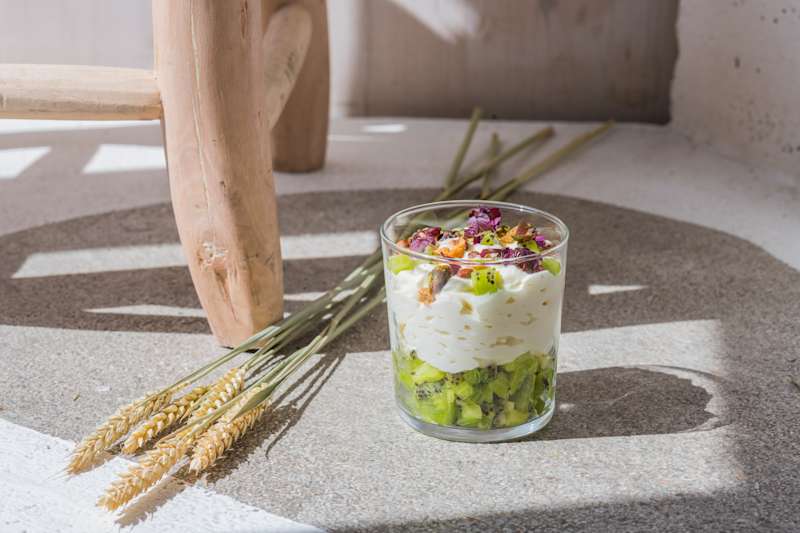Siphon de yaourt, kiwi et granola par Laura Thilleman