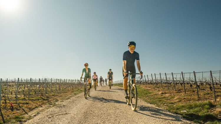 Champagne escape header