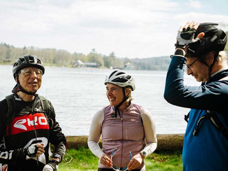 Sourires au bord du lac