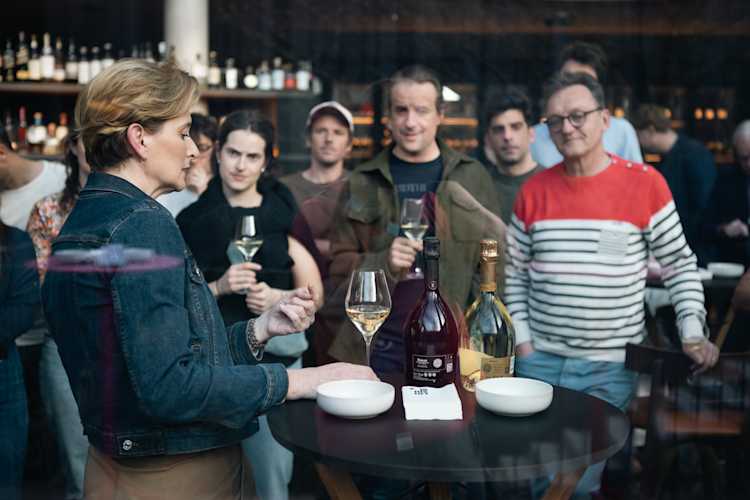 Champagne tasting in a group