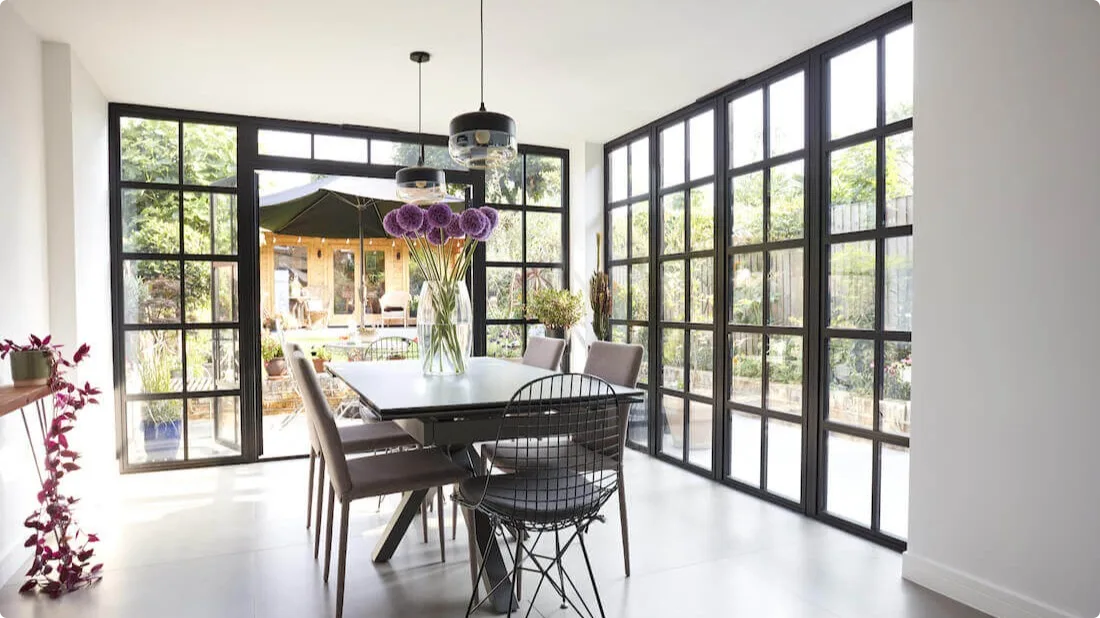 A single storey wraparound extension in Southwark - dining
