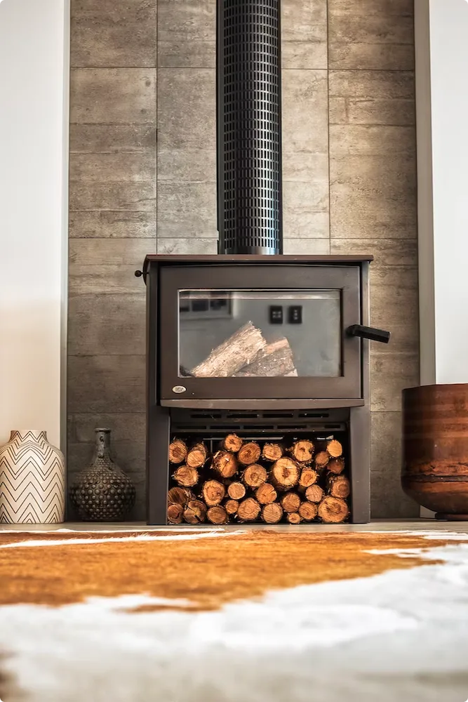 Rustic living room design elements like natural materials create a cosy feel