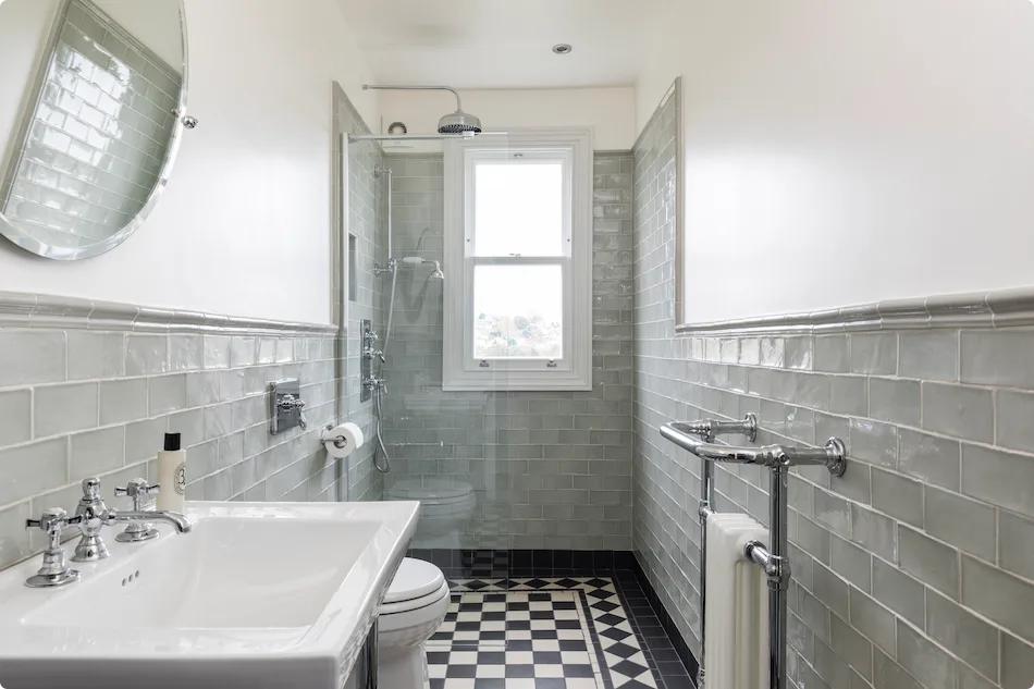 Overhill Road 75c - Bathroom-17