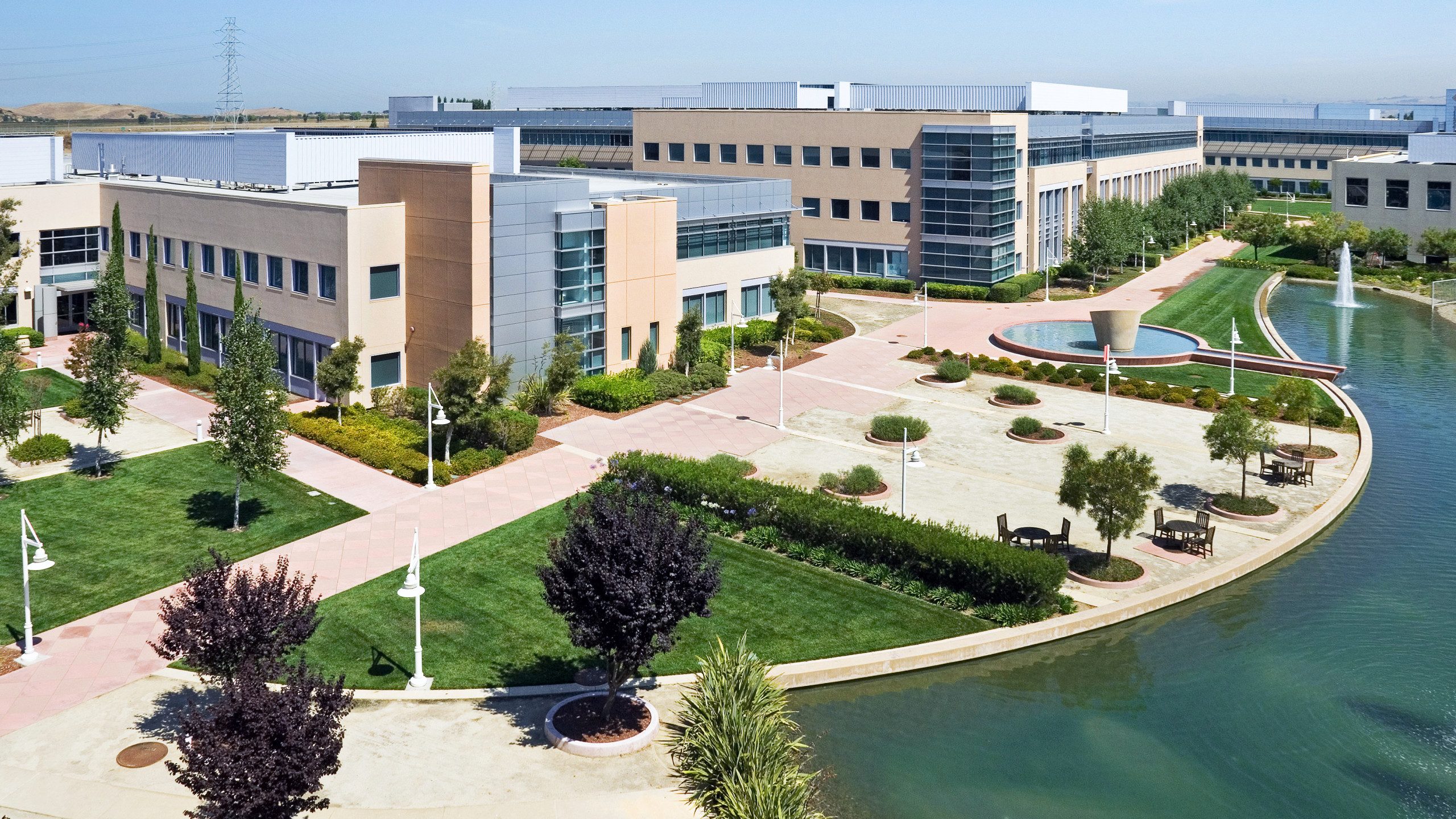 exterior of pacific research center bay area biomed realty 
