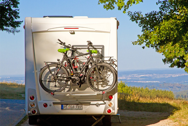 Un camping-car stationné dans le Jura souabe
