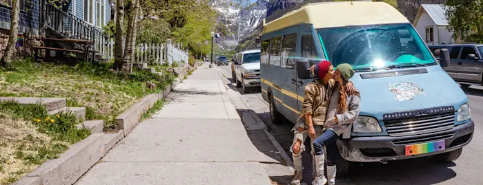 Hier sind 12 wirklich LGBTQIA+-freundliche Reiseziele für euren Camping-Urlaub