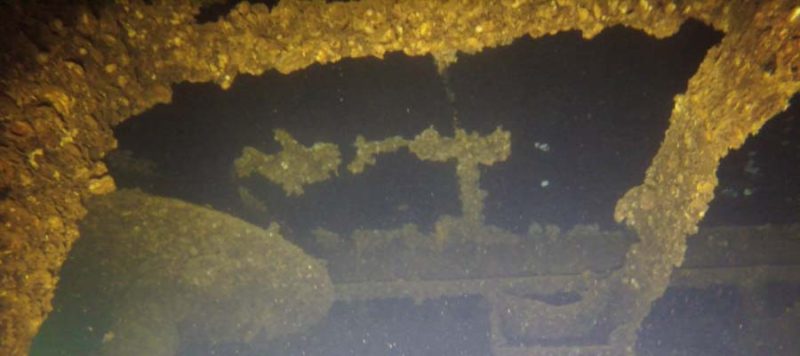 uss arizona pearl harbor rov oil